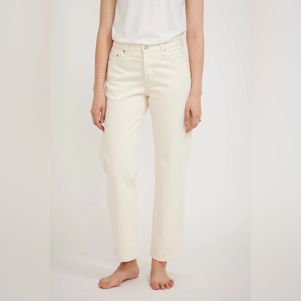 Levi’s 501 90s Jean in Ecru color